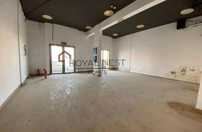 متجر - استوديو - 1 حمام للايجار في مبنى آي02 - طراز مغربي - المدينة العالمية - دبي متجر - استوديو - 1 حمام للايجار في مبنى آي02 - طراز مغربي - المدينة العالمية - دبي
