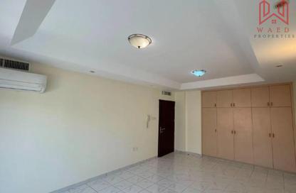Villa - 4 Bedrooms - 4 Bathrooms for rent in Jumeirah 1 Villas - Jumeirah 1 - Jumeirah - Dubai