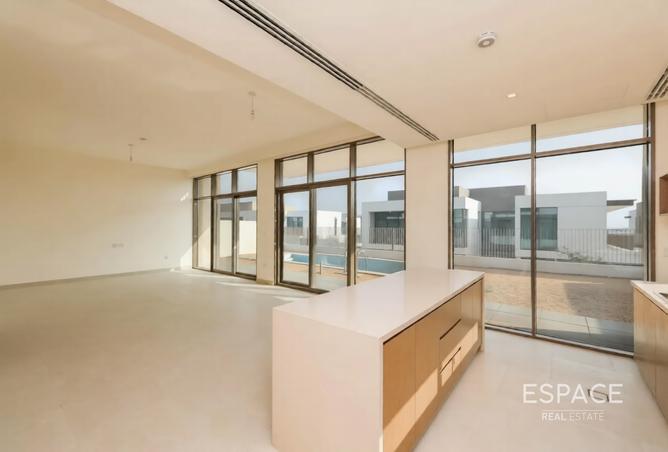 103686015 - Property Image 3