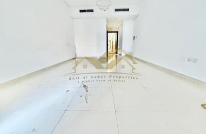 Apartment - 2 Bedrooms - 3 Bathrooms for rent in Jumeirah Garden City - Al Satwa - Dubai