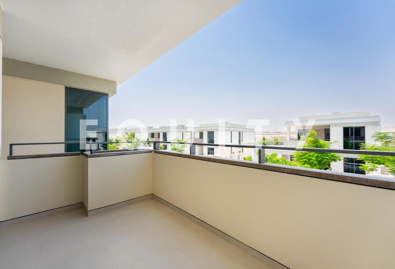 4 Bedrooms | Upgraded Villa | Close to Park photo 16
