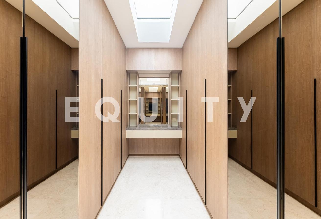 4 Bedrooms | Upgraded Villa | Close to Park photo 10