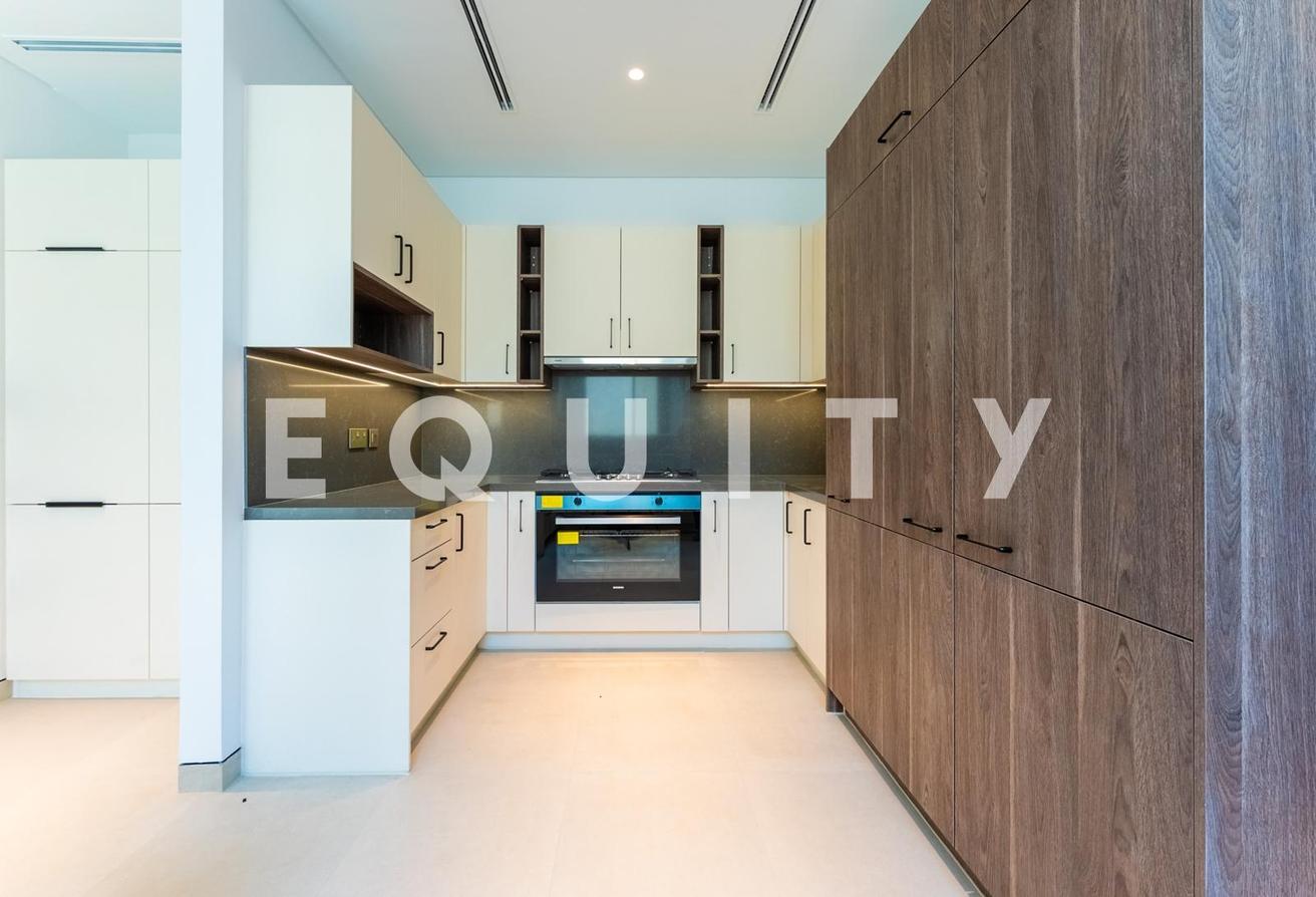 4 Bedrooms | Upgraded Villa | Close to Park photo 19