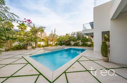 Villa - 6 Bedrooms - 7 Bathrooms for sale in District 6 - Jumeirah Park - Dubai