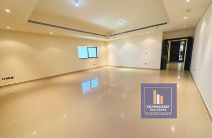 Bulk Rent Unit - 3 Bedrooms - 4 Bathrooms for rent in Silver Wave Tower - Al Mina - Abu Dhabi