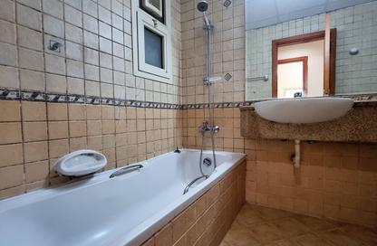 Apartment - 2 - 3 for rent in Al Hamriya - Bur Dubai - Dubai