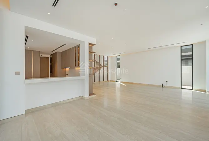 160093142 - Property Image 2