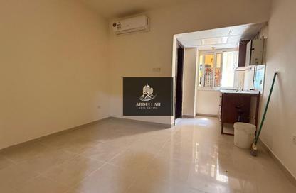 Apartment - Studio - 1 Bathroom for rent in Al Thani Muwaileh - Muwaileh Commercial - Sharjah