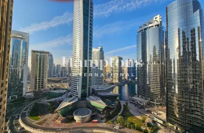 Apartment - 1 Bedroom - 2 Bathrooms for rent in Bonnington Tower - JLT Cluster J - Jumeirah Lake Towers - Dubai