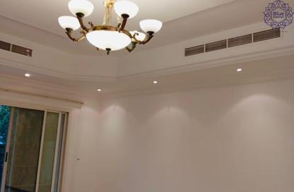Villa - 4 Bedrooms - 5 Bathrooms for rent in Umm Suqeim 2 - Umm Suqeim - Dubai