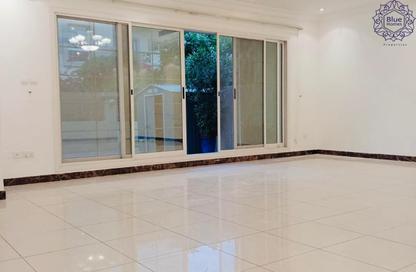 Villa - 4 Bedrooms - 5 Bathrooms for rent in Umm Suqeim 2 - Umm Suqeim - Dubai