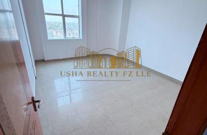 Apartment - 2 Bedrooms - 3 Bathrooms for rent in Downtown Fujairah - Fujairah