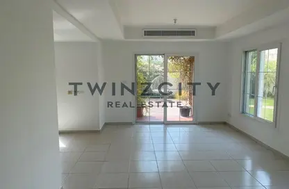 Villa - 2 Bedrooms - 2 Bathrooms for rent in Springs 2 - The Springs - Dubai