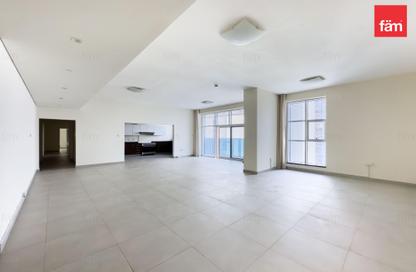 Apartment - 3 Bedrooms - 4 Bathrooms for sale in Marina Arcade Tower - Dubai Marina - Dubai