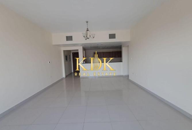 102000012 - Property Image 3