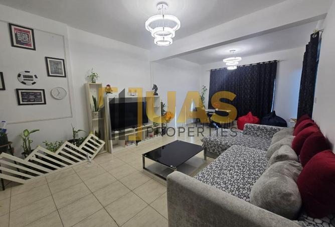 Fully Furnished | Luxury Unit | Vacant | Book Now photo 2