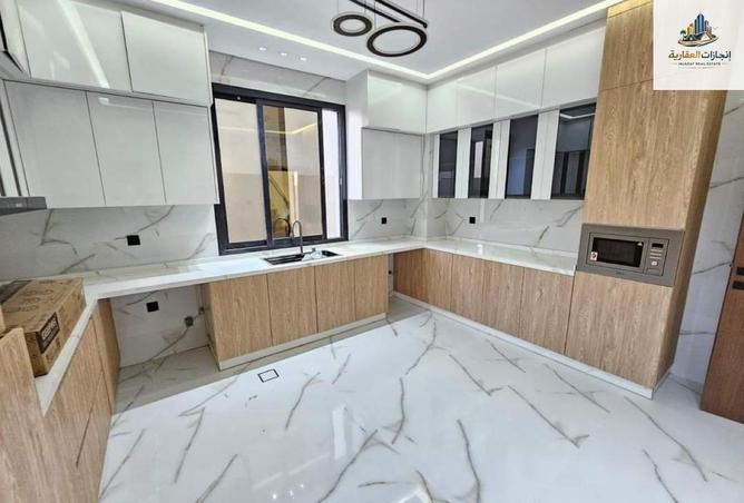 67910033 - Property Image 3