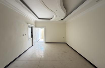 Villa - 1 - 1 for rent in Al Sabkha - Al Riqqa - Sharjah