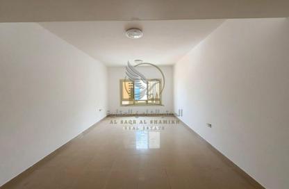 Apartment - 2 Bedrooms - 2 Bathrooms for rent in Al Mamzar - Al Mamzar - Sharjah - Sharjah