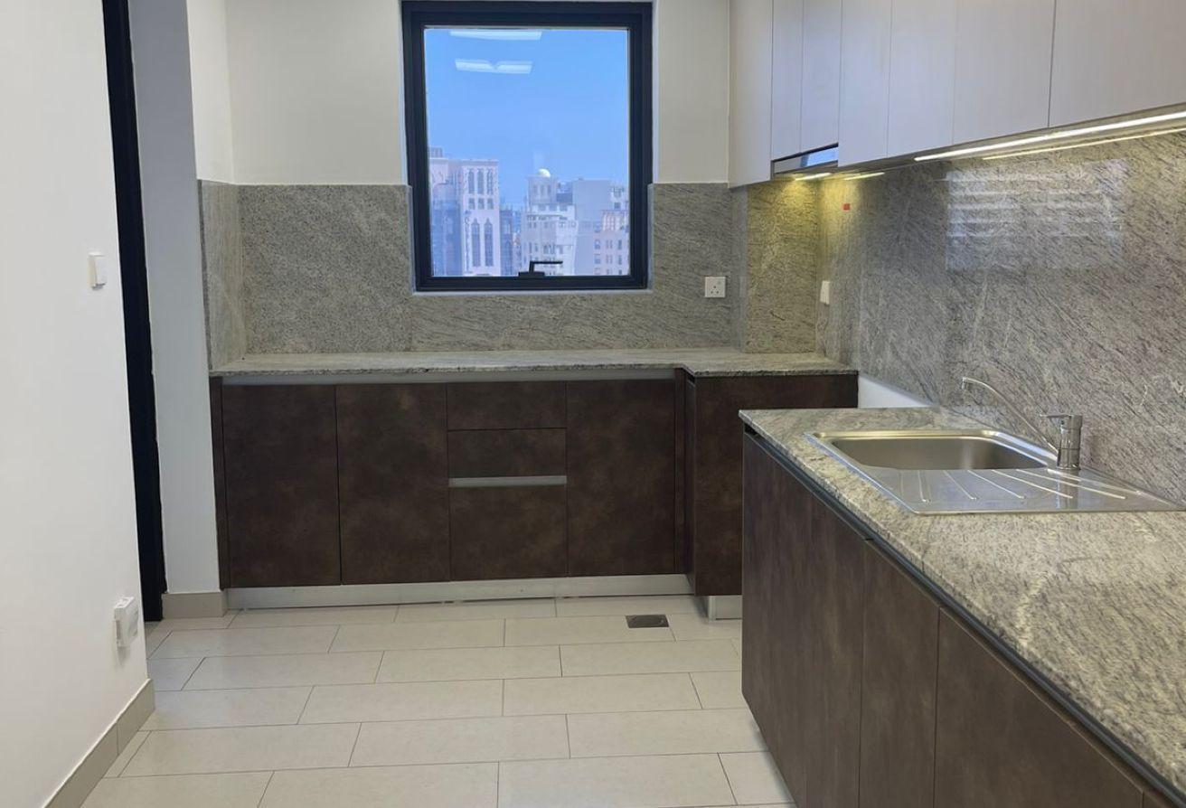 Front of Metro| Luxury Studio | Very Spacious photo 2