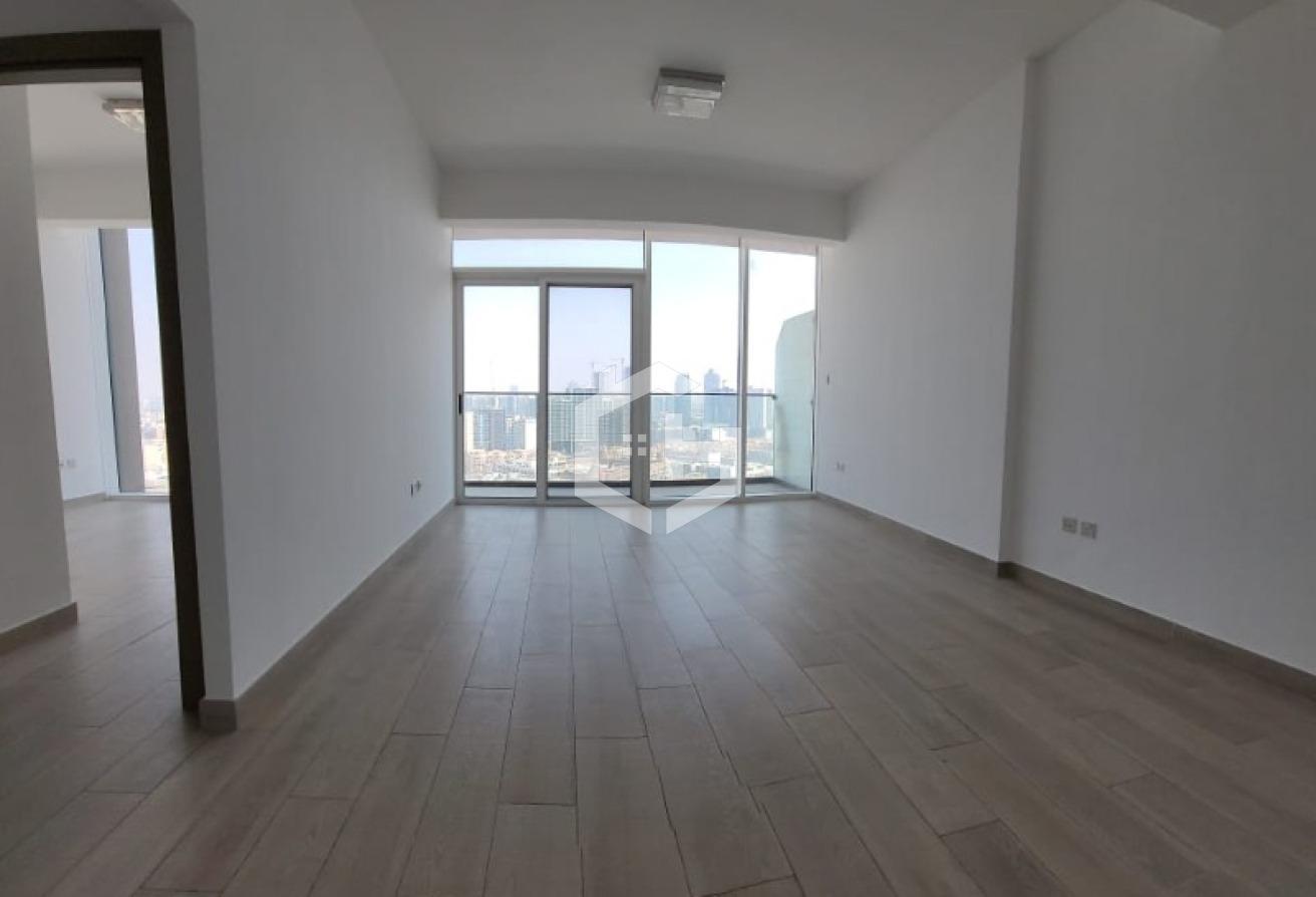Spacious & Bright 1-BR Apartment in Bloom Tower photo 3