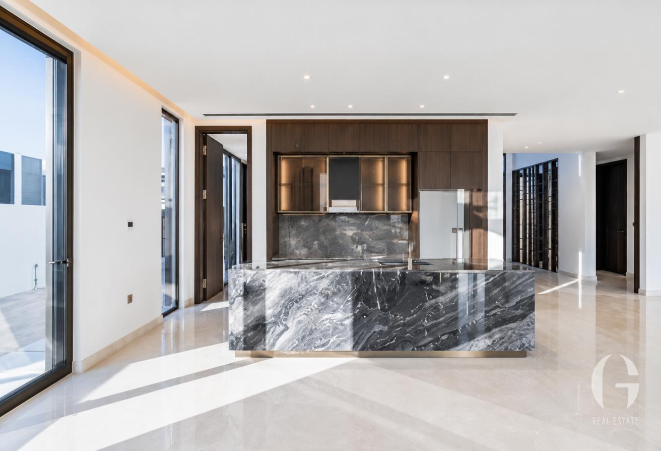 Luxurious Villa | Spacious | Flora Type | Modern photo 3