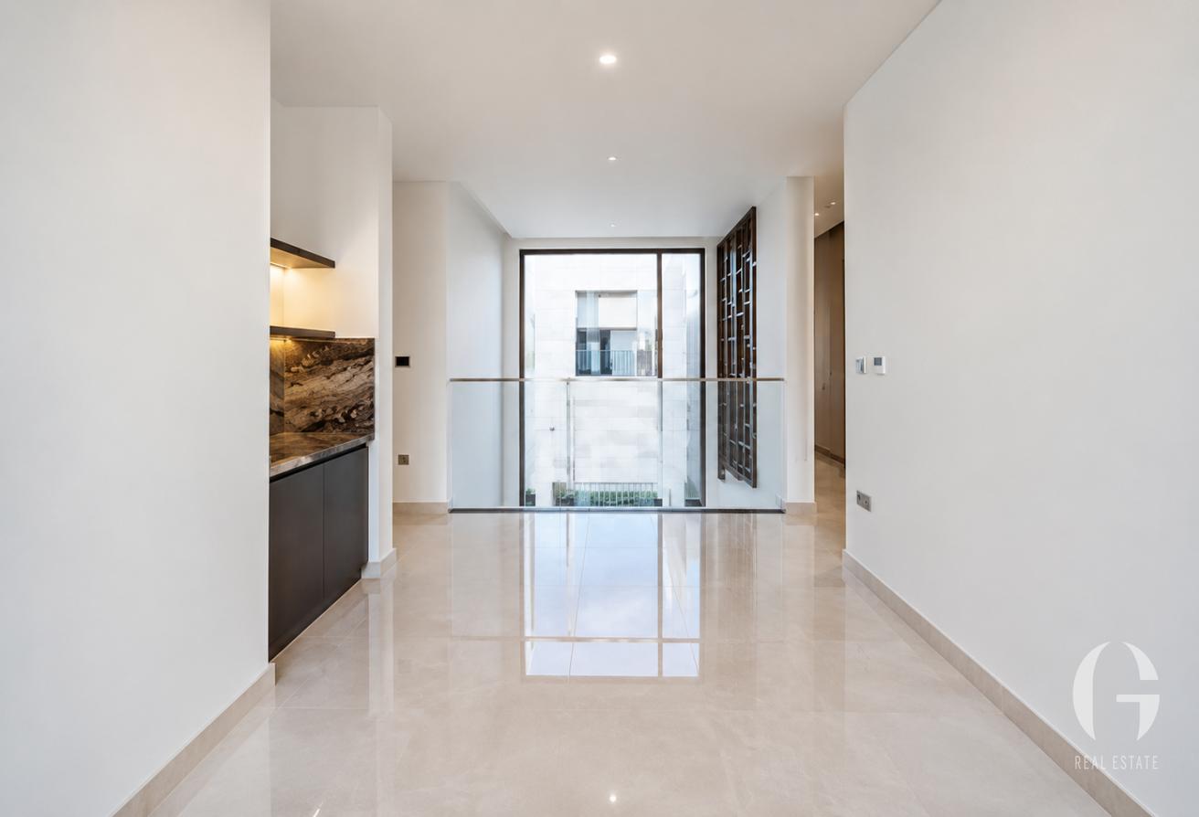 Luxurious Villa | Spacious | Flora Type | Modern photo 9