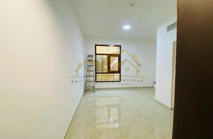 Apartment - Studio - 1 for rent in Al Souk Al Kabeer - Bur Dubai - Dubai Apartment - Studio - 1 for rent in Al Souk Al Kabeer - Bur Dubai - Dubai