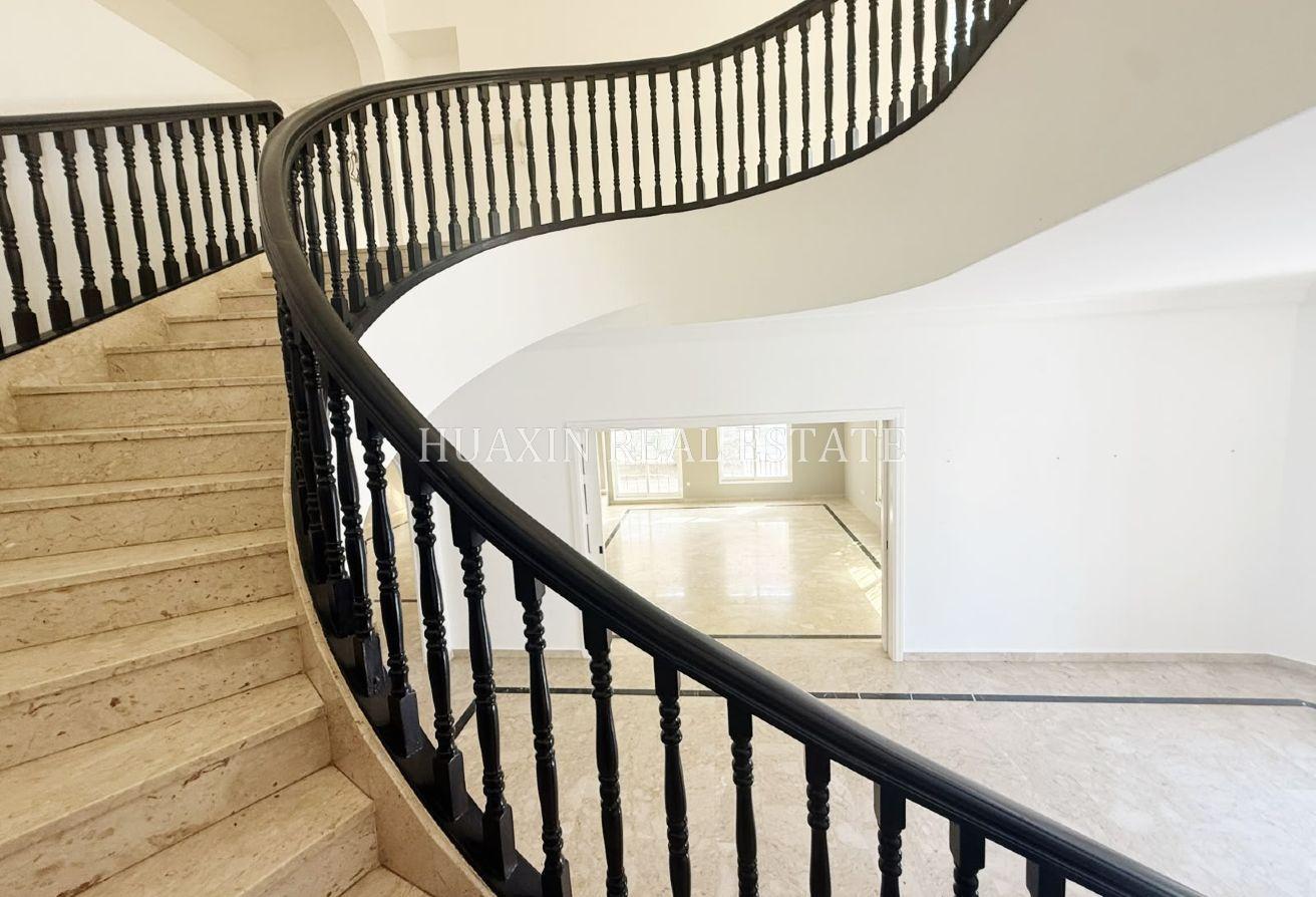 Independent|Private Pool |Maid |Driver | 2 kitchen photo 8