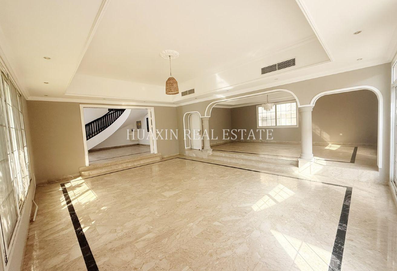Independent|Private Pool |Maid |Driver | 2 kitchen photo 4