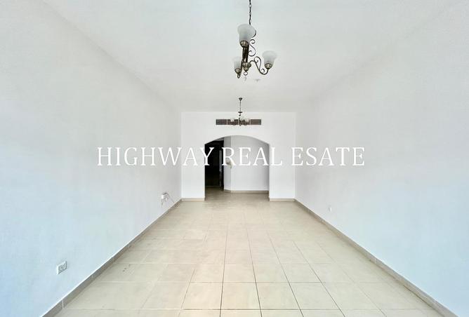 122940005 - Property Image 2