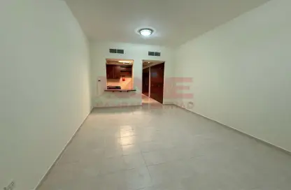 Apartment - 1 Bathroom for rent in Building 111 - Contemporary Cluster - Discovery Gardens - Dubai