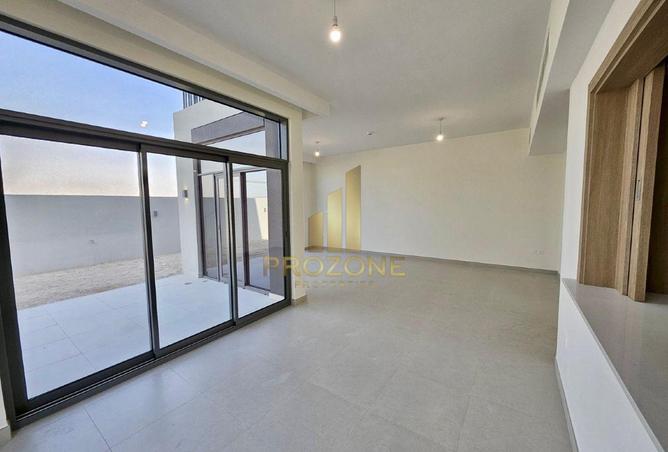 83661370 - Property Image 3