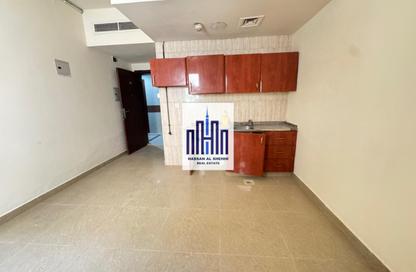 Apartment - Studio - 1 Bathroom for rent in Muwailih Building - Muwaileh - Sharjah