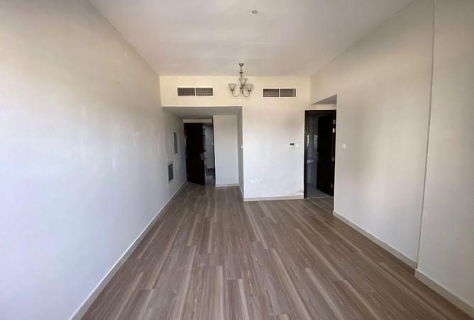 74239102 - Property Image 2