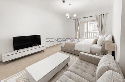 Apartment - Studio - 1 for rent in Plaza Residences 2 - Plaza Residences - District 13 - Jumeirah Village Circle - Dubai
