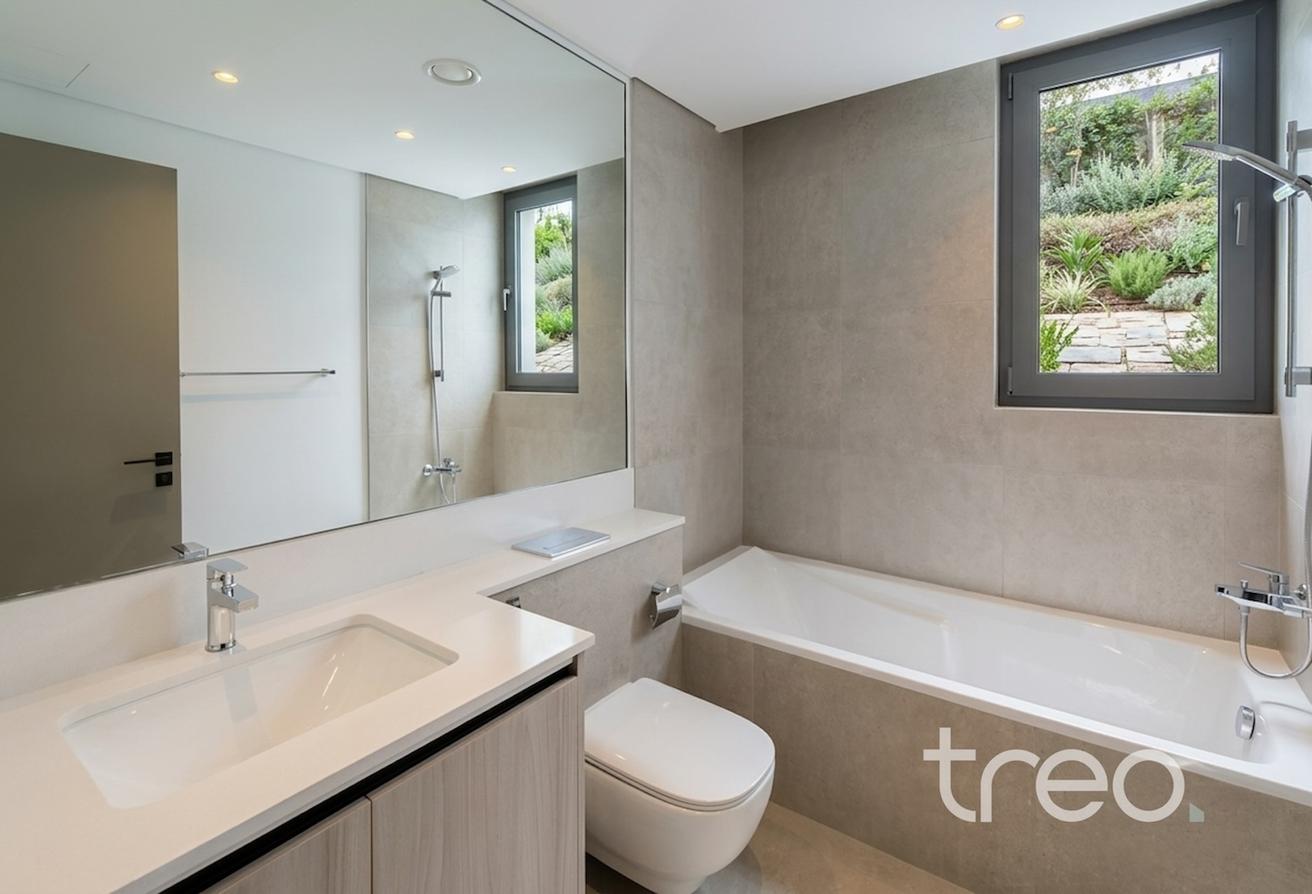 Modern | Open Plan Kitchen | Landscaped photo 8