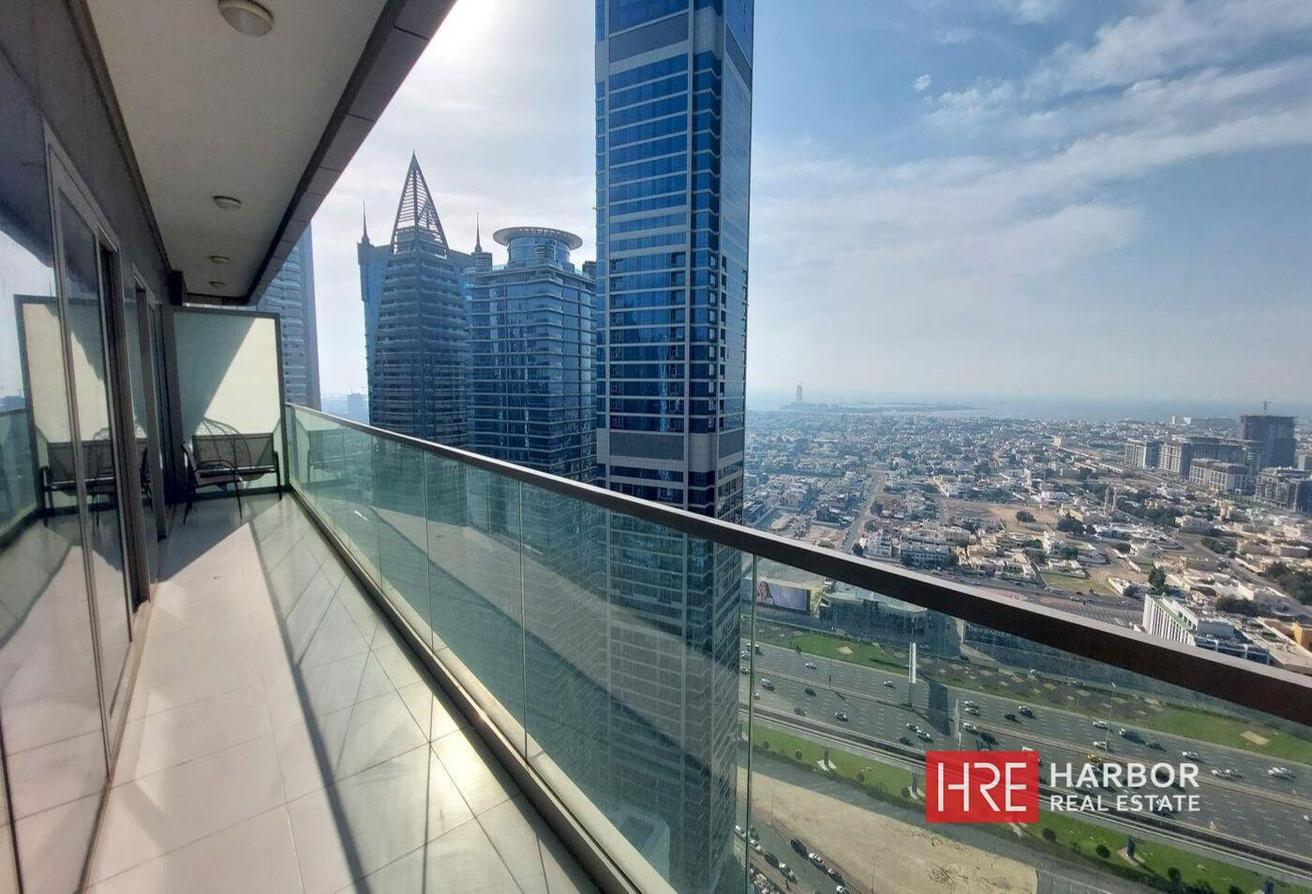 Burj Khalifa View l Move in Ready |Fully Furnished photo 6