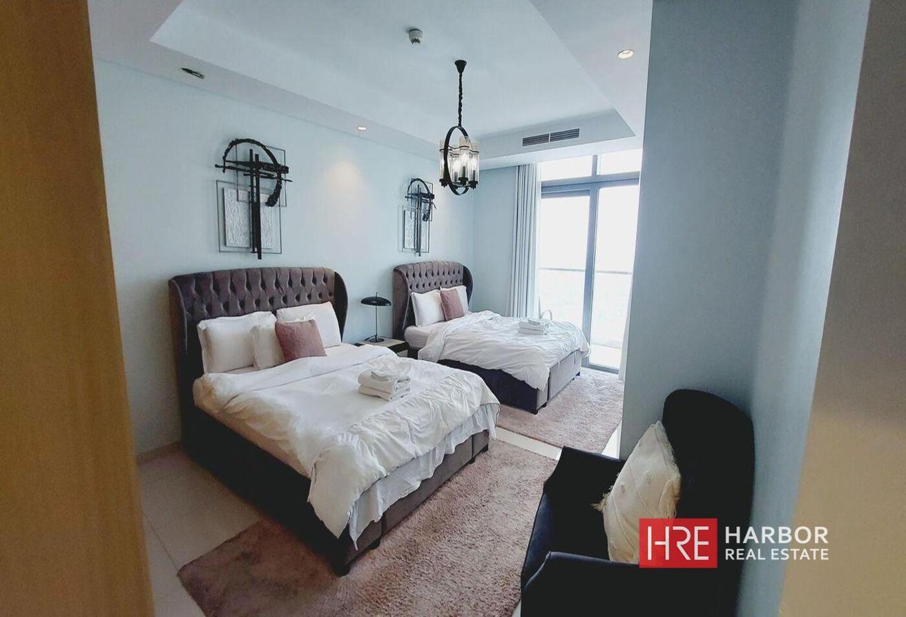 Burj Khalifa View l Move in Ready |Fully Furnished photo 14
