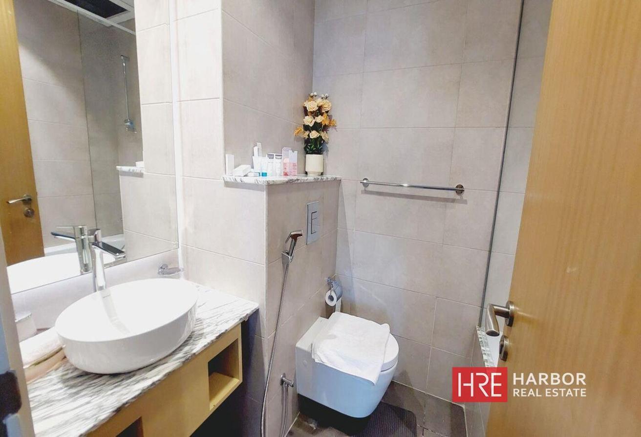 Burj Khalifa View l Move in Ready |Fully Furnished photo 15