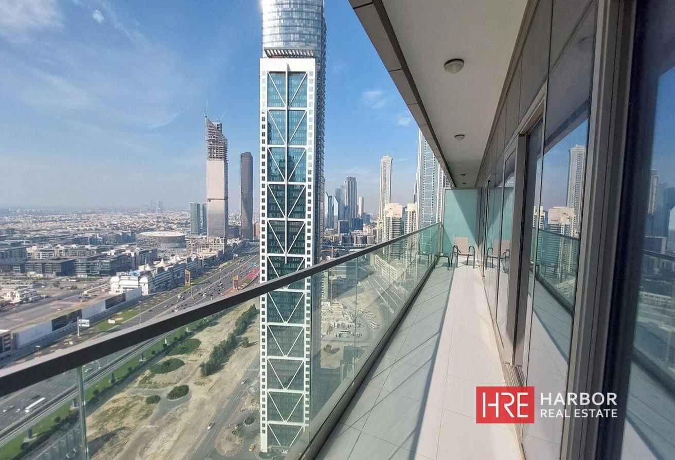 Burj Khalifa View l Move in Ready |Fully Furnished photo 7