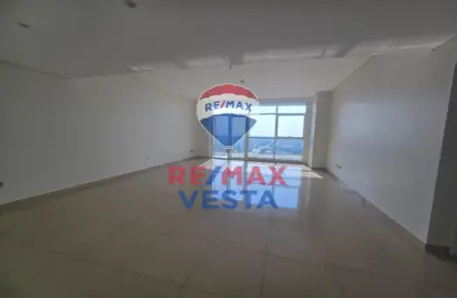 شقة - 3 غرف نوم - 4 حمامات للايجار في يونايتد سكوير - الخالدية - أبوظبي