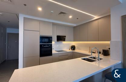 Apartment - 2 Bedrooms - 3 Bathrooms for sale in Stella Maris - Dubai Marina - Dubai