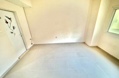 Apartment - Studio - 1 for rent in Muwailih Building - Muwaileh - Sharjah