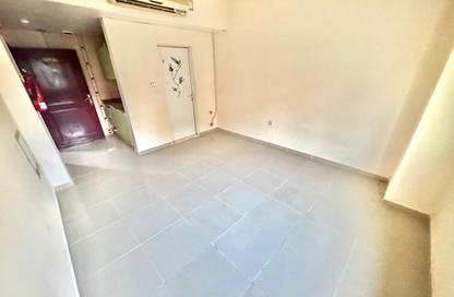Apartment - Studio - 1 for rent in Muwailih Building - Muwaileh - Sharjah Apartment - Studio - 1 for rent in Muwailih Building - Muwaileh - Sharjah