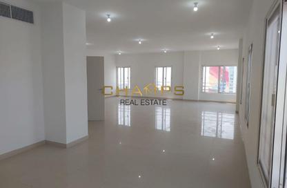 Apartment - 5 - 6 for rent in City Downtown - Abu Dhabi