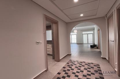 Apartment - 2 Bedrooms - 3 Bathrooms for rent in Al Das - Shoreline Apartments - Palm Jumeirah - Dubai