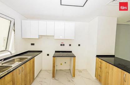 Townhouse - 2 - 3 for rent in Rukan 3 - Rukan - Dubai