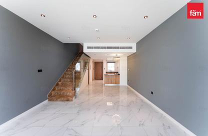 Townhouse - 2 - 3 for rent in Rukan 3 - Rukan - Dubai