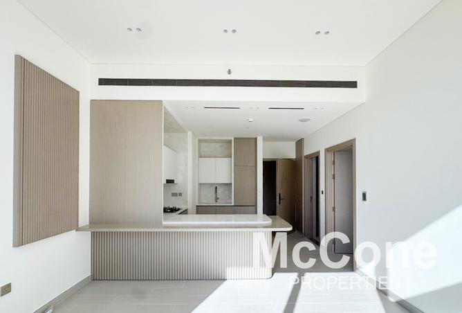 Vacant | Private Pool | High Floor